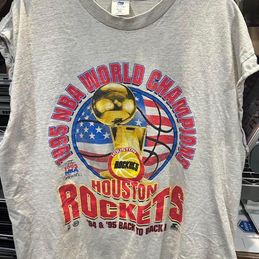 Nba Men's Grey and White T-shirt